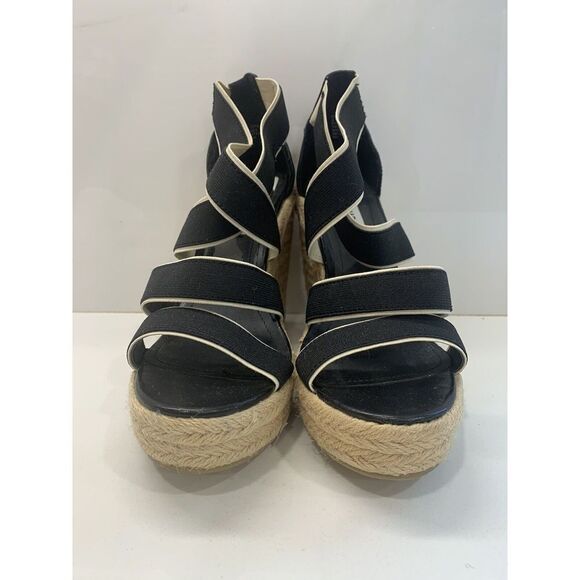 Steve Madden Black & White Wedge Sandal. Size 9.5. Pre Owned. Minor Wear & Tear - Picture 3 of 9
